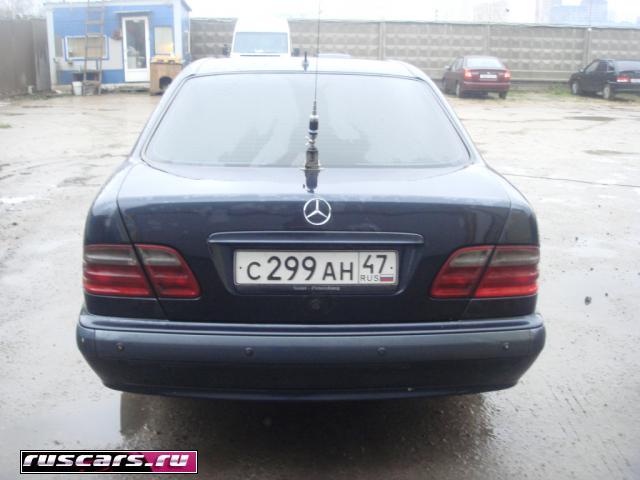 Mercedes E210 2000 г.в.